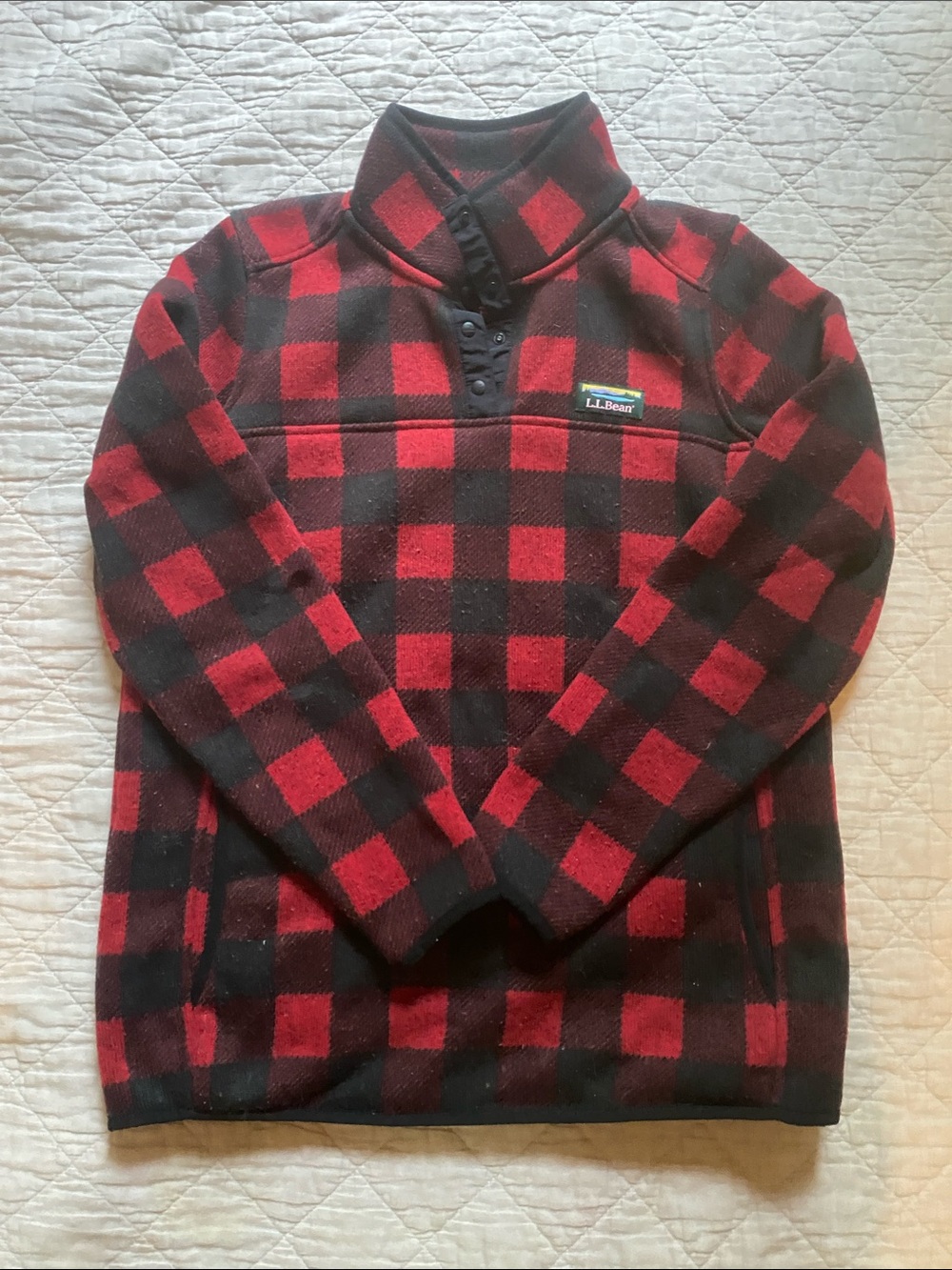 L.L. Bean Women’s Size Medium Red and Black Buffalo Plaid Snap Pullover
